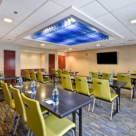 Holiday Inn Express Newport North - Middletown By Ihg Exterior photo