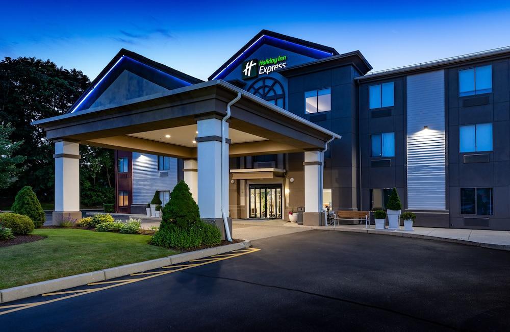 Holiday Inn Express Newport North - Middletown By Ihg Exterior photo