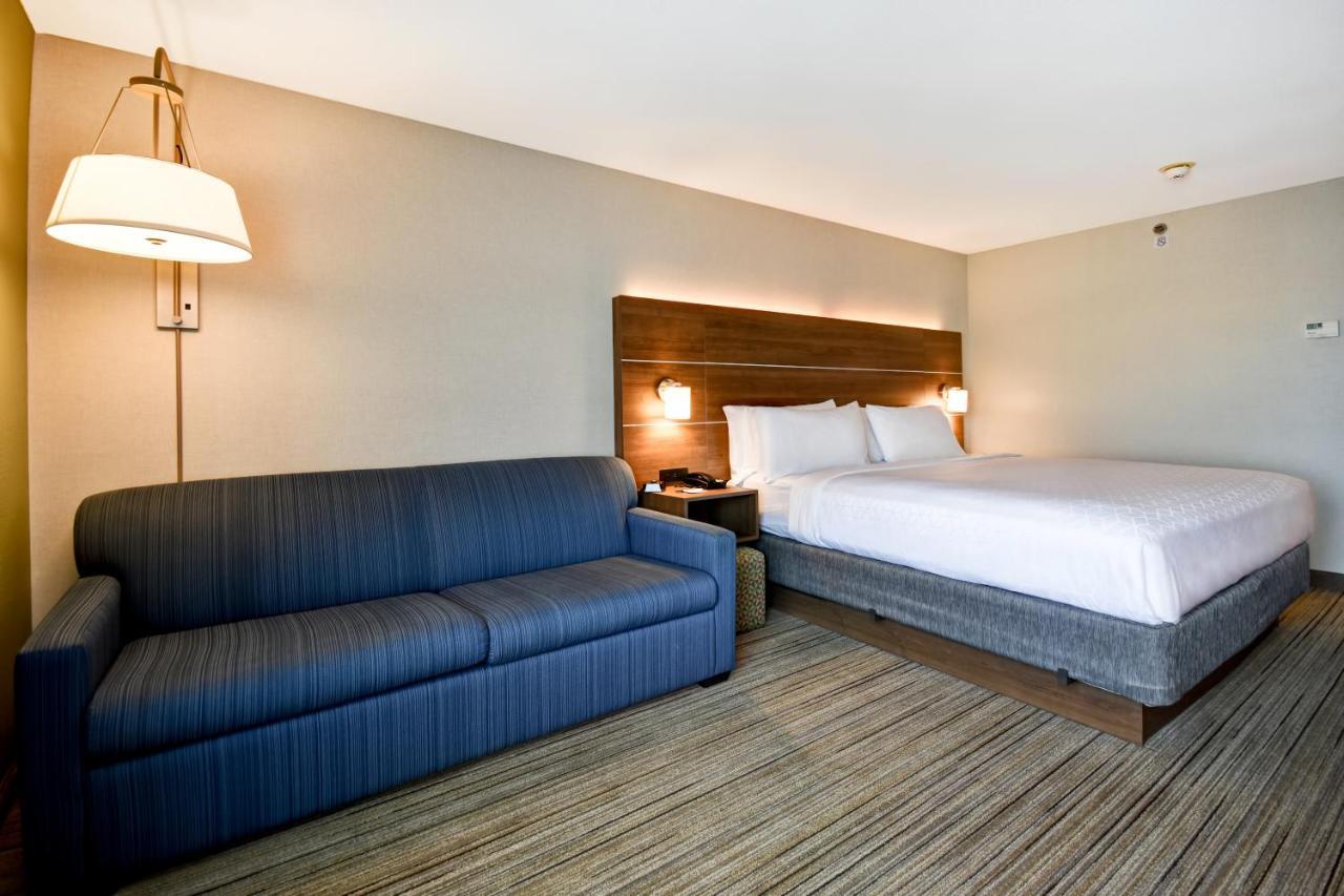 Holiday Inn Express Newport North - Middletown By Ihg Exterior photo